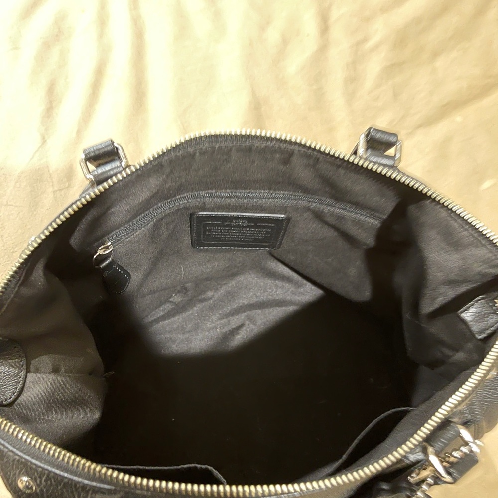 Coach Purse! - Picture 6 of 10